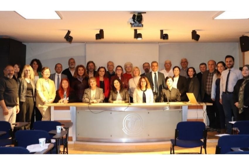 “Tütün Kontrolünde Meslek Örgütlerinin ve Uzmanlık Derneklerinin Sorumlulukları” Sempozyum Deklarasyonu